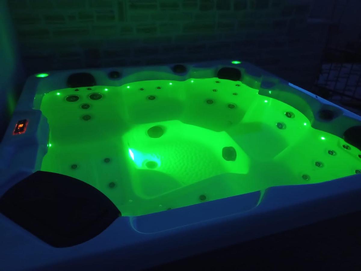 Boutique La Perla Jacuzzi Lägenhet Murter Exteriör bild